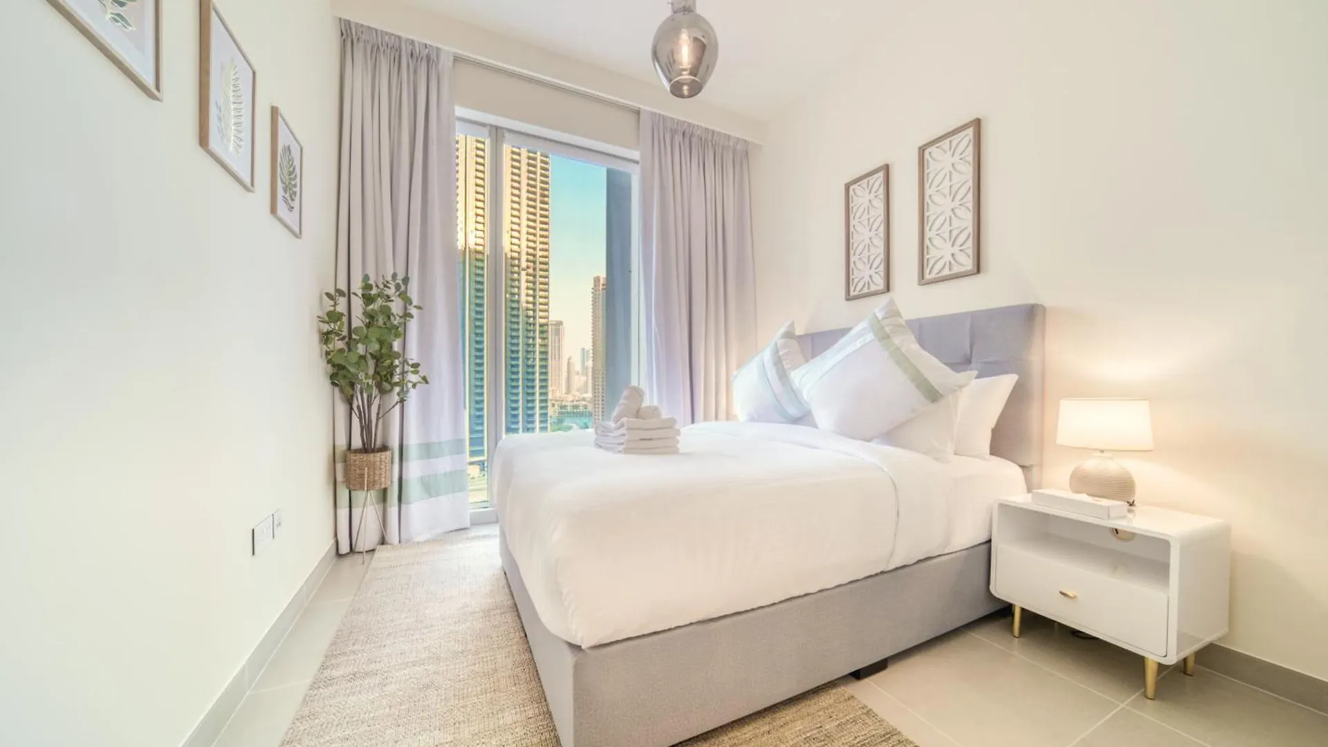 Forte 2, Downtown Dubai - Mint Stay Apartment